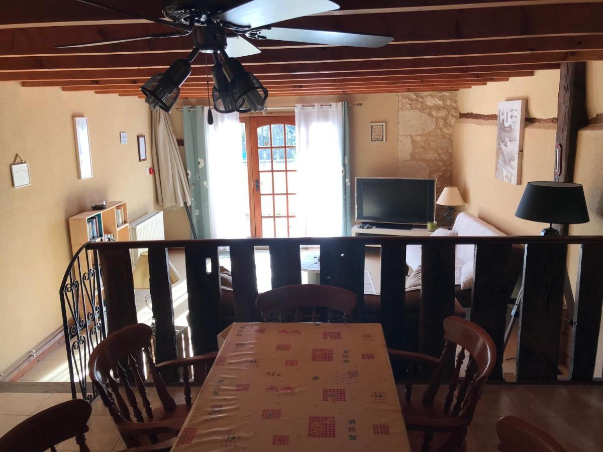 Vila Les Granges Les Lèves-et-Thoumeyragues Exteriér fotografie